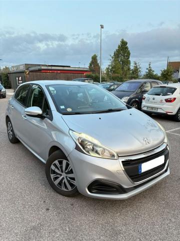 Peugeot 208 image 8