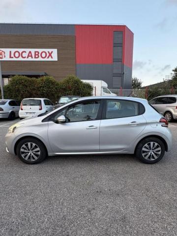 Peugeot 208 image 9