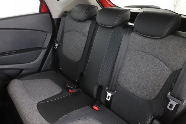 Renault Captur image 2