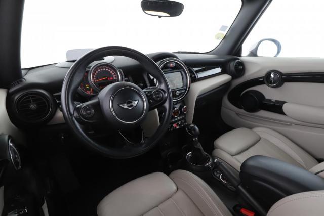 Mini Cabrio image 7