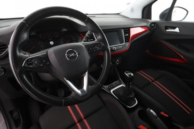Opel Crossland image 2