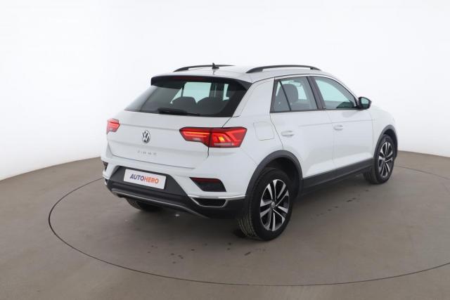 Volkswagen T-Roc image 8