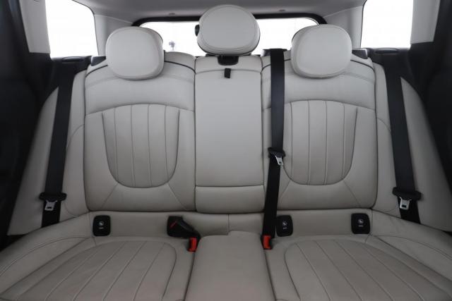 Mini Clubman image 9