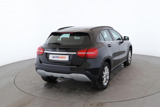 Mercedes Benz Gla image 6