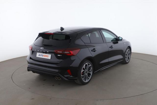 Ford Focus image 7