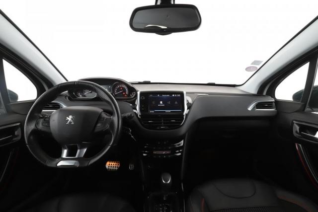 Peugeot 2008 image 8