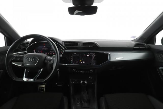 Audi Q3 image 8
