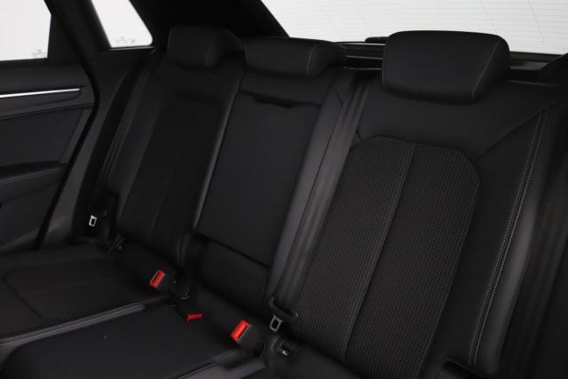 Audi Q3 image 6