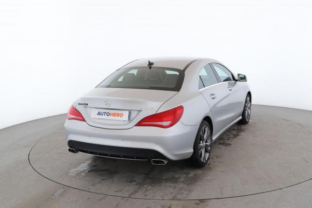 Mercedes Benz Cla image 8