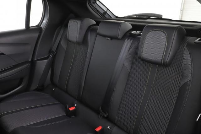 Peugeot 208 image 4