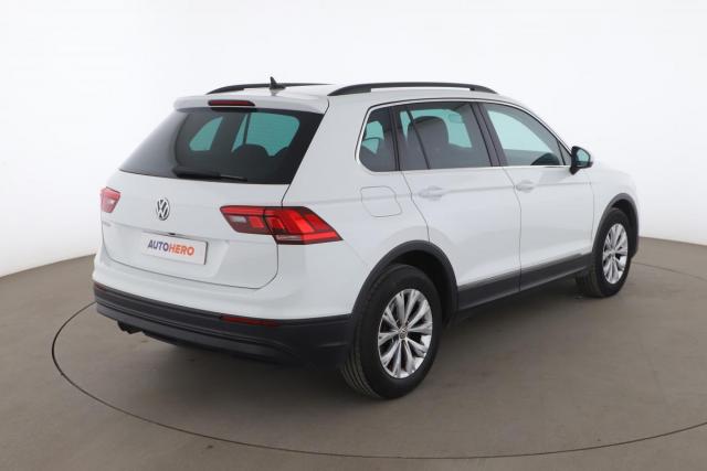 Volkswagen Tiguan image 8