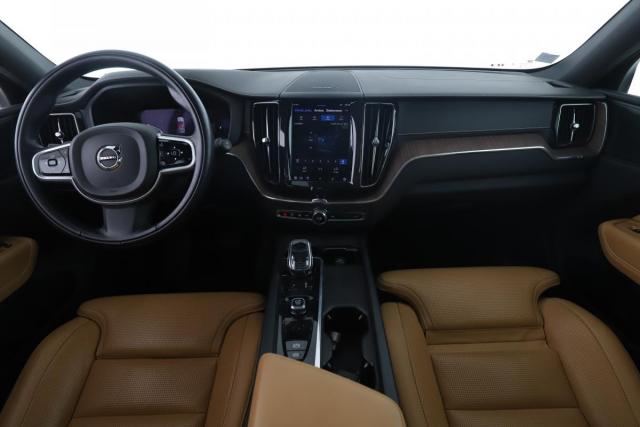 Volvo Xc60 image 8