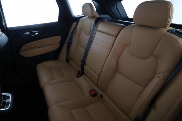 Volvo Xc60 image 6