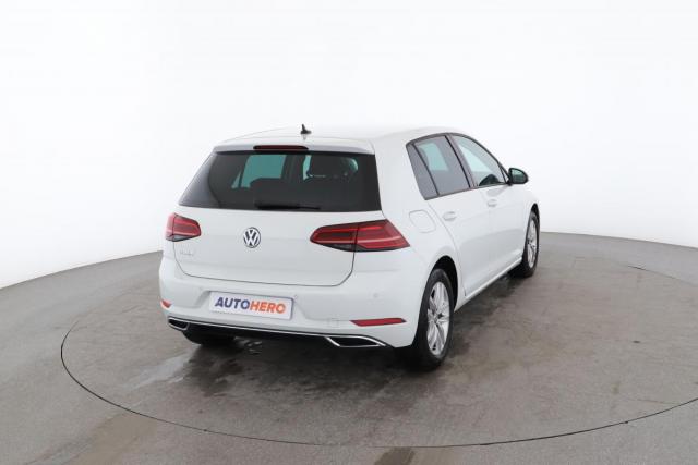 Volkswagen Golf image 2