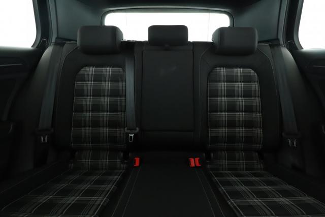 Volkswagen Golf image 2