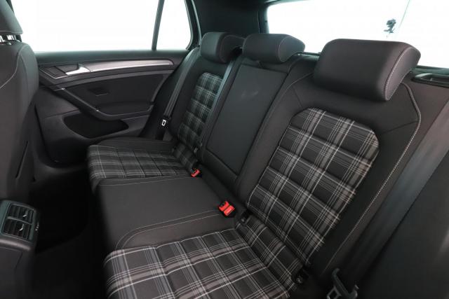 Volkswagen Golf image 7