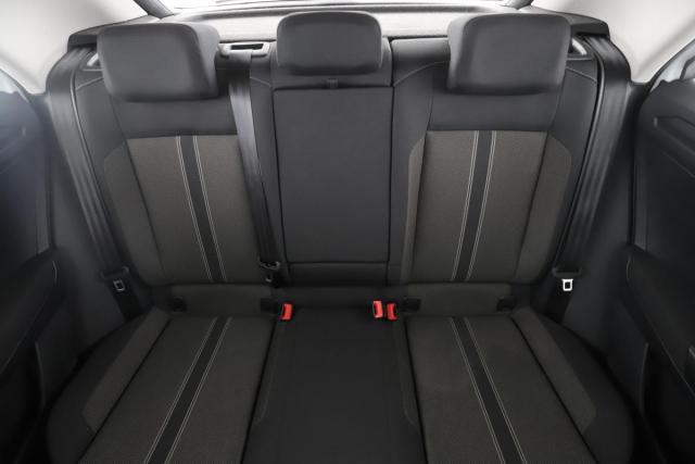Volkswagen T-Roc image 8