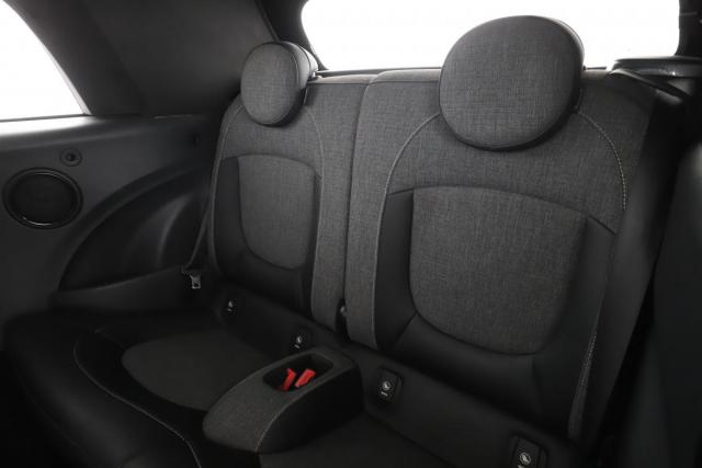 Mini Cabrio image 4