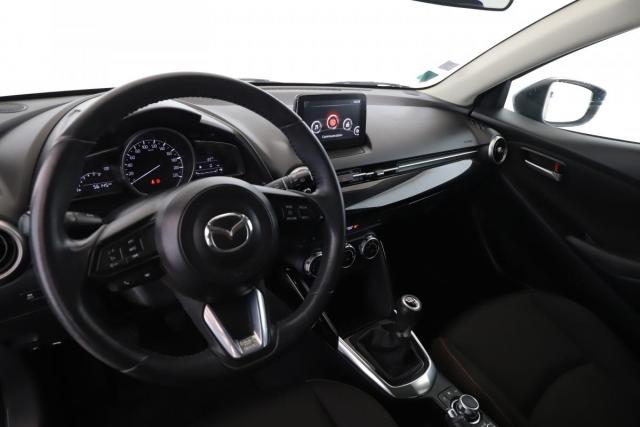 Mazda 2 image 8