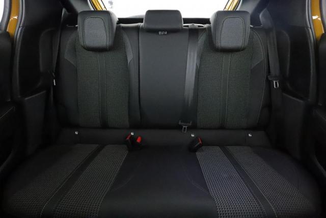 Peugeot 208 image 5