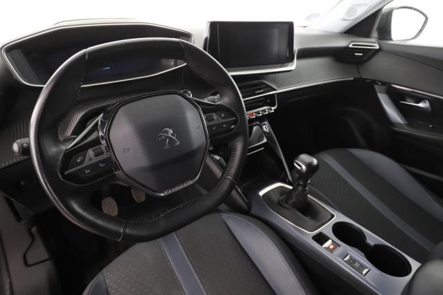 Peugeot 2008 image 4