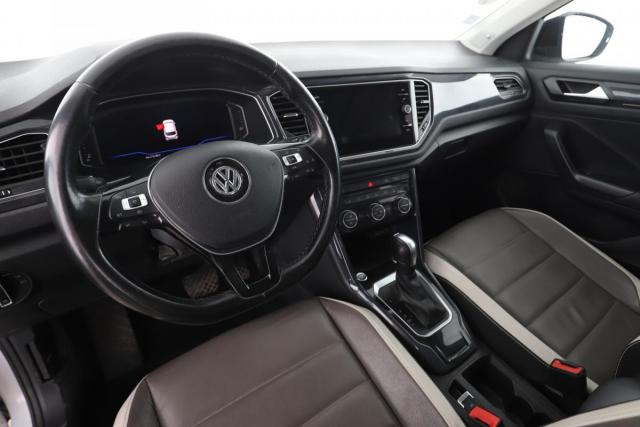 Volkswagen T-Roc image 9