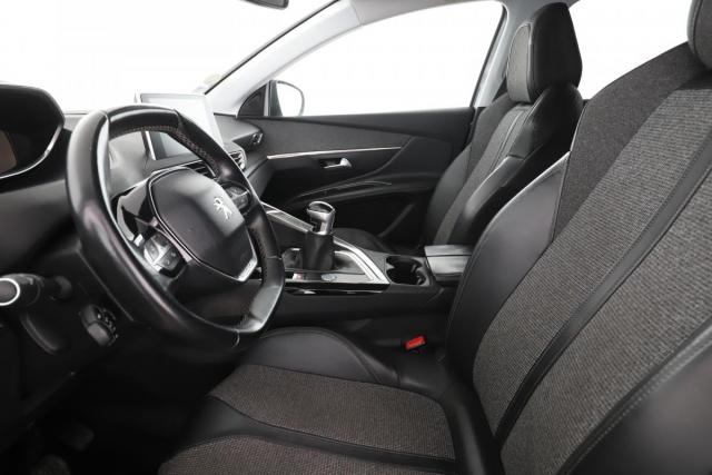 Peugeot 3008 image 3