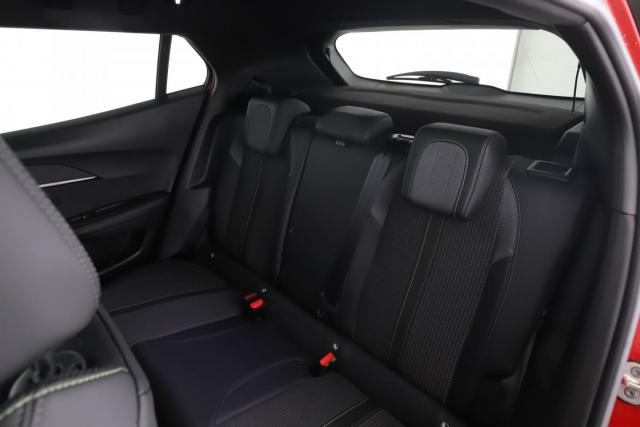 Peugeot 2008 image 1
