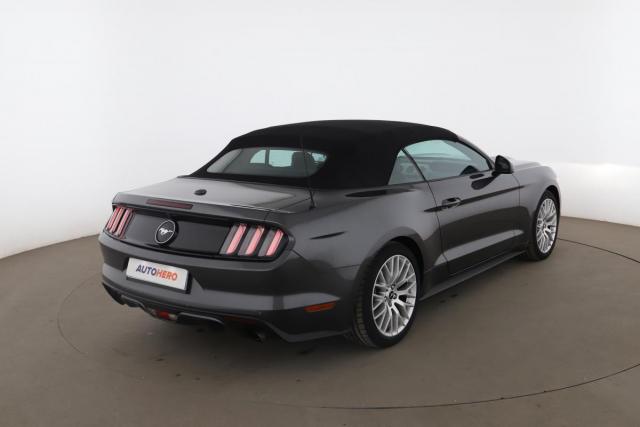 Ford Mustang image 7
