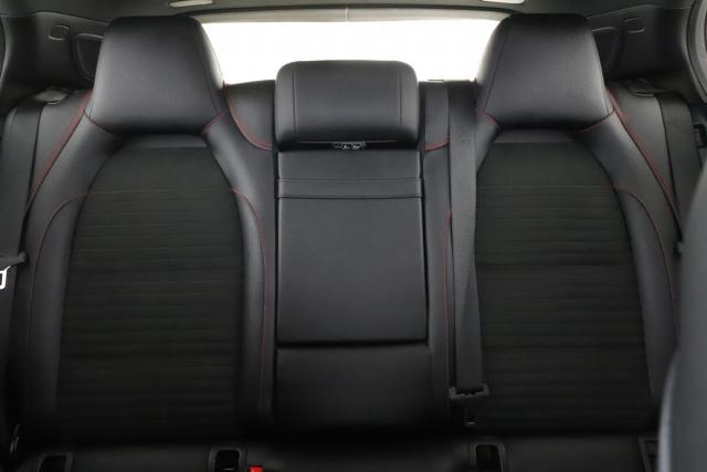 Mercedes Benz Gla image 7