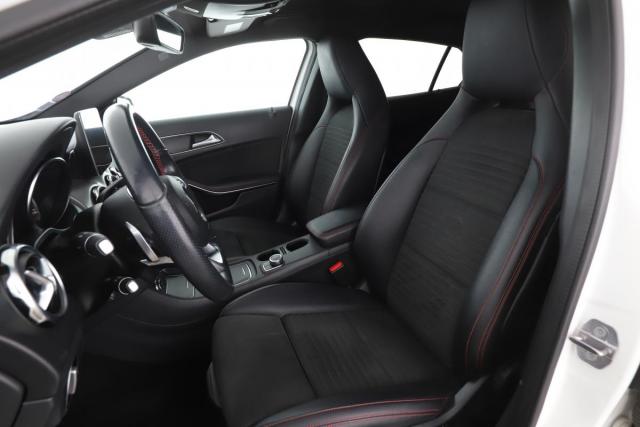 Mercedes Benz Gla image 4