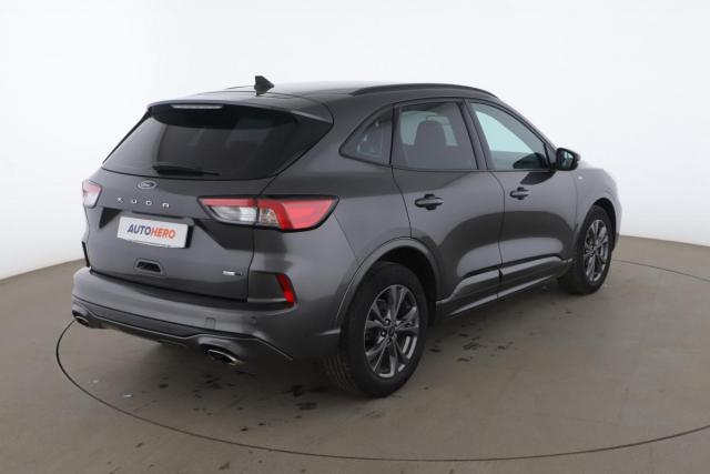 Ford Kuga image 4