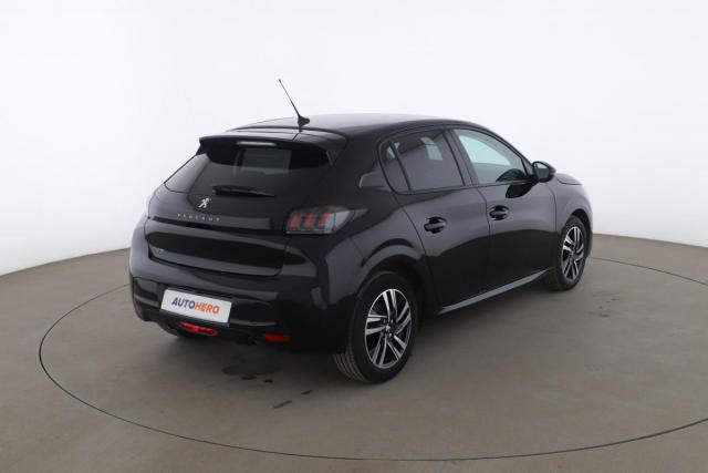 Peugeot 208 image 9