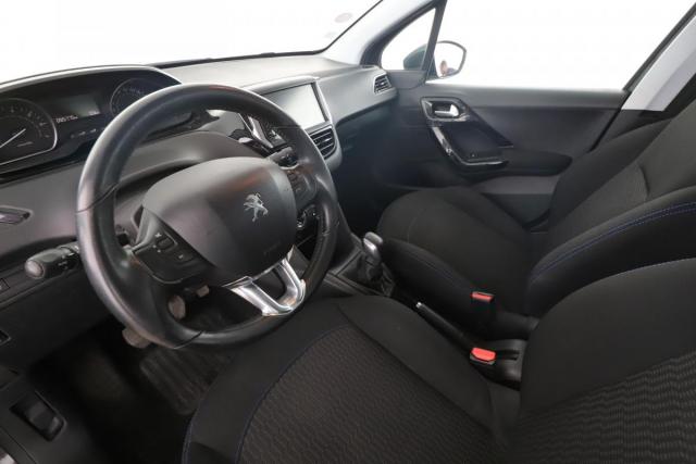 Peugeot 208 image 4