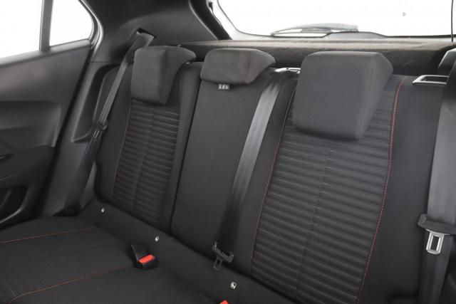 Peugeot 2008 image 5