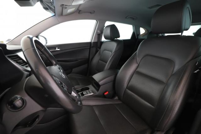 Hyundai Tucson image 3