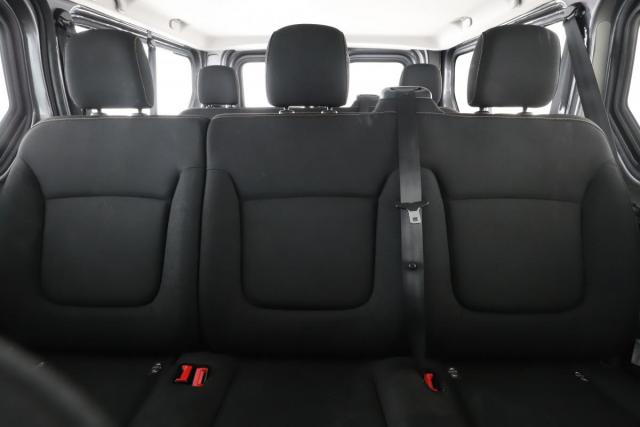 Renault Trafic image 2