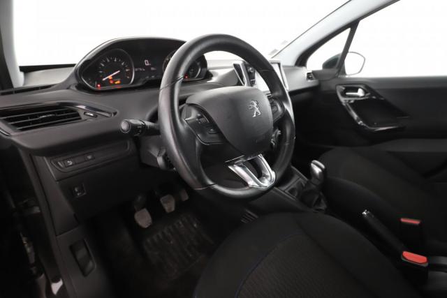 Peugeot 208 image 4