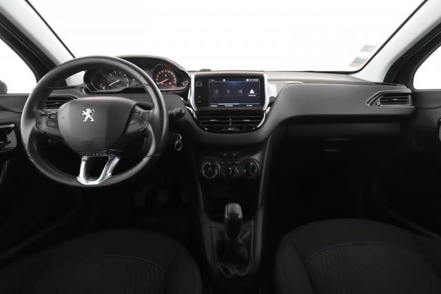Peugeot 208 image 3