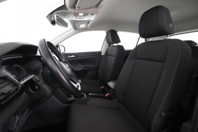 Volkswagen T-Cross image 3