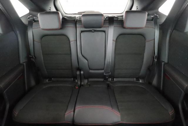 Ford Kuga image 8