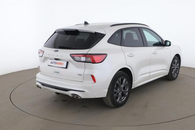 Ford Kuga image 5