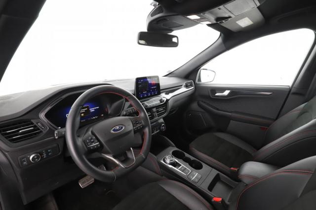 Ford Kuga image 3
