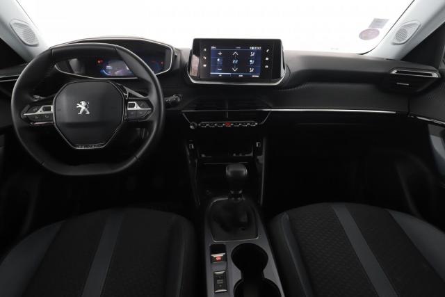 Peugeot 2008 image 6