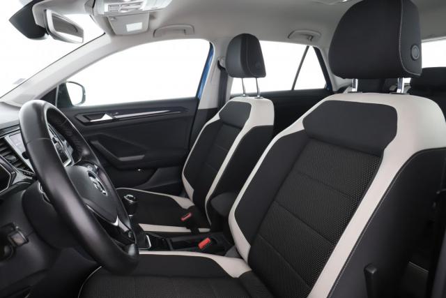 Volkswagen T-Roc image 1