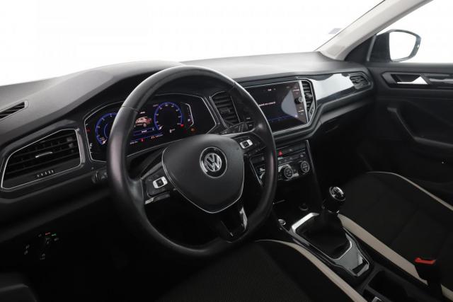 Volkswagen T-Roc image 6