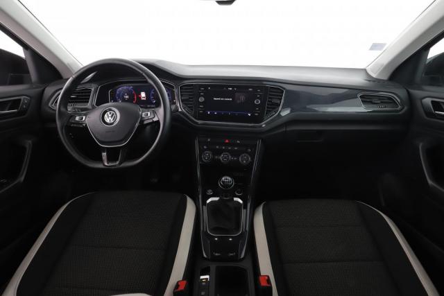 Volkswagen T-Roc image 2