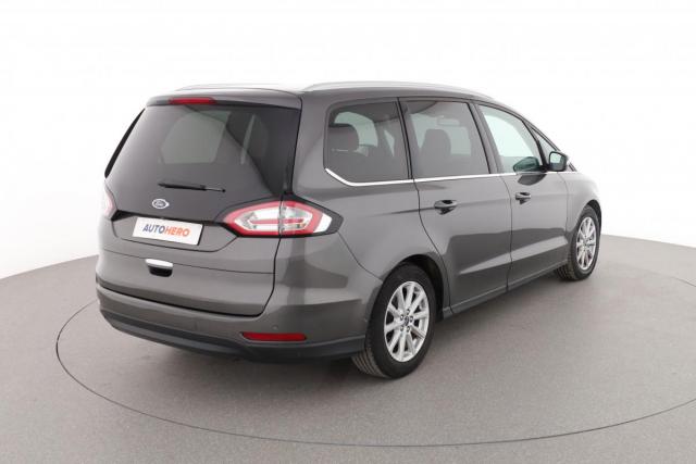 Ford Galaxy image 9
