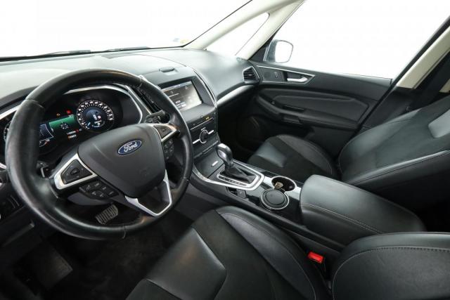 Ford Galaxy image 6