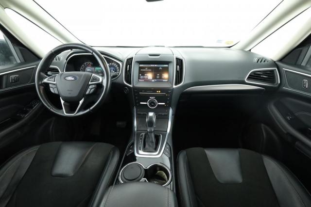 Ford Galaxy image 3